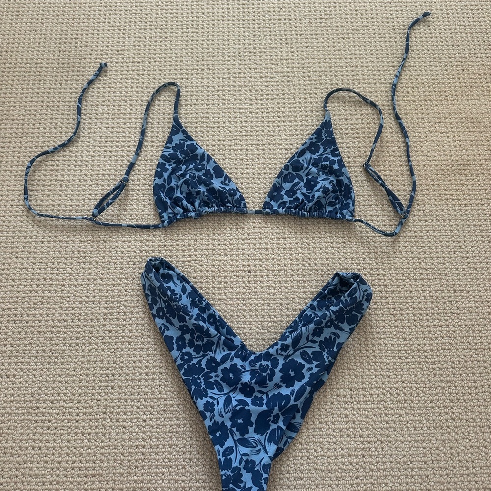 Skatie Floral Blue Bikini Set - Medium top, Large bottoms